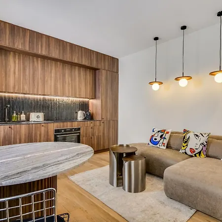 Chic Duplex Apartament